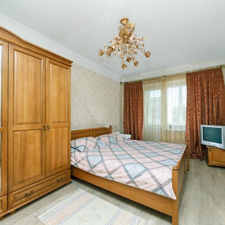 Уютная Квартира На Лукьяновке Kyiv Exterior photo